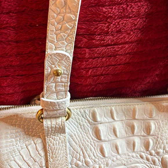 Brahmin White Anywhere Croc-embossed Leather Tote EUC - Picture 13 of 17